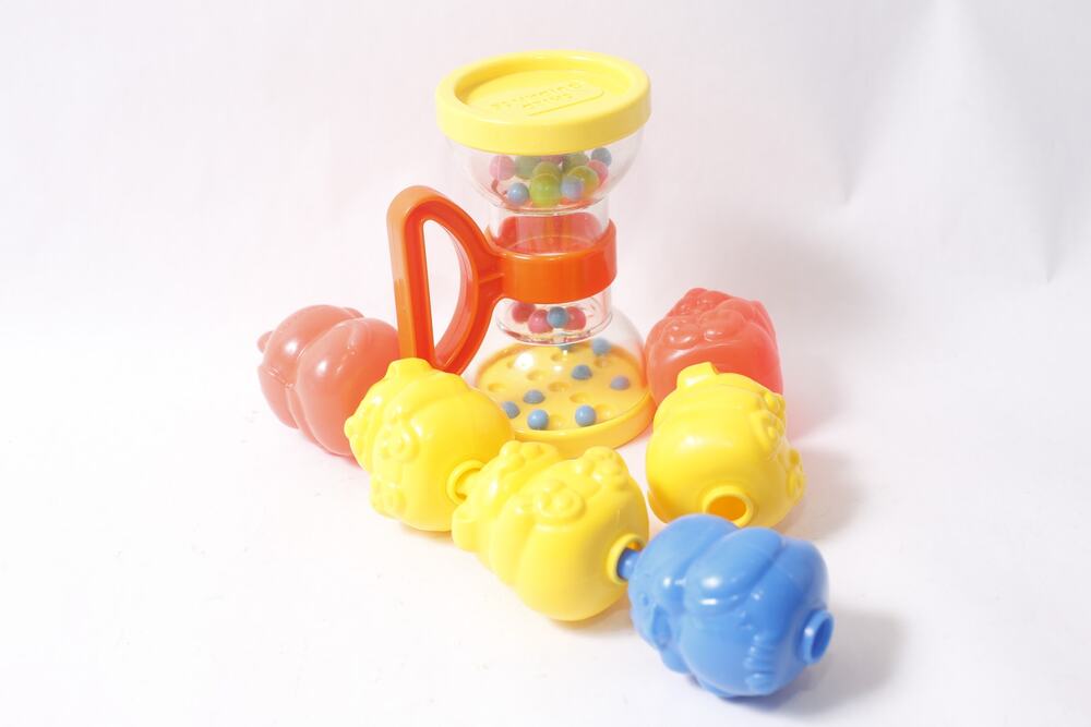 1980s Fisher-Price Snap-Lock Animals and Hourglass Rattle ~ 260917-WH 365
